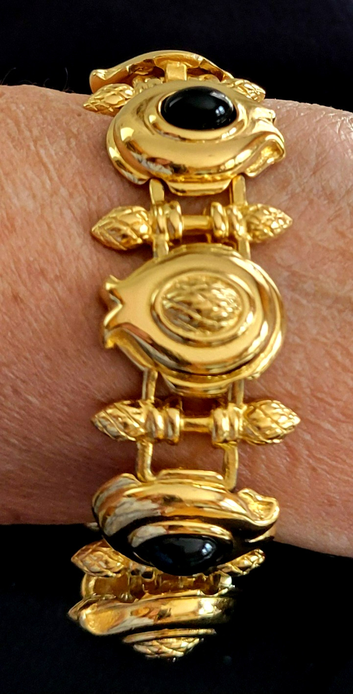 VTG Fendi Gold Link & Blk Cabochon Logo Bracelet 1980’s MINT