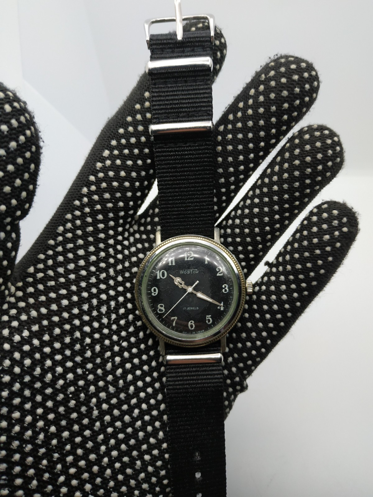 Men’s Classic Retro Watch Wostok Vostok Vintage Made in USSR Mechanical Soviet