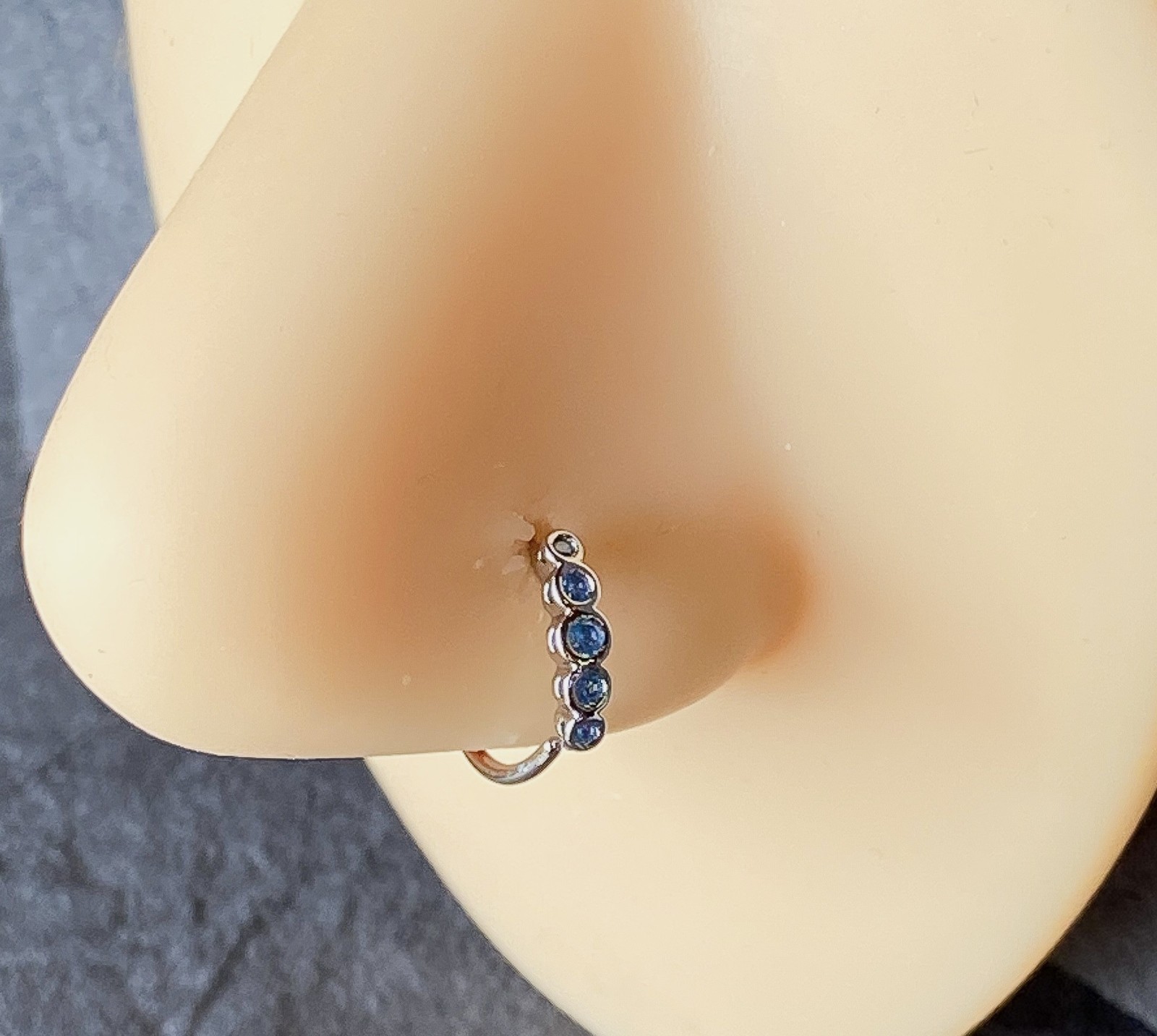 1pc Bendable Nose Hoop / Cartilage Ring Five Bezel Set CZ Gems for Rook, Daith