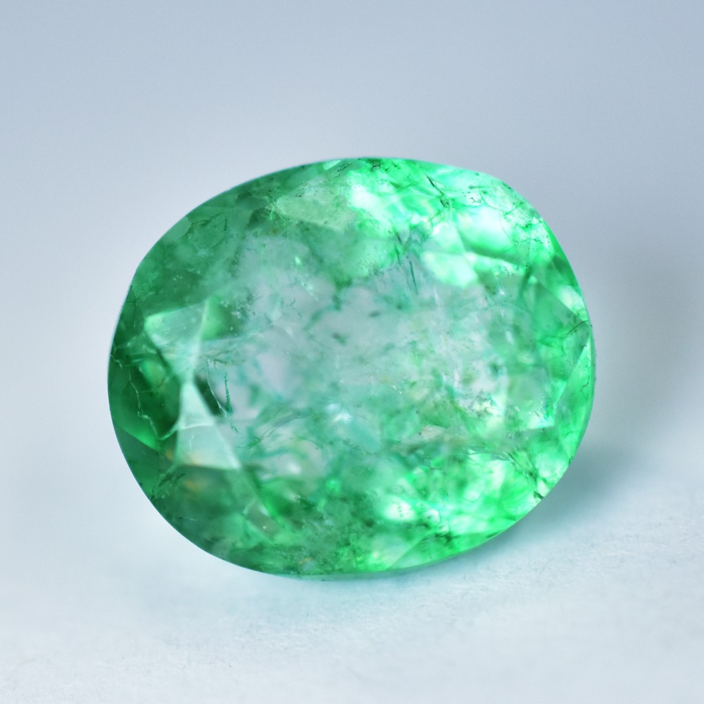 COLOMBIAN Natural Green Emerald 12.80 Ct Oval Shape CERTIFIED Loose Gemstone