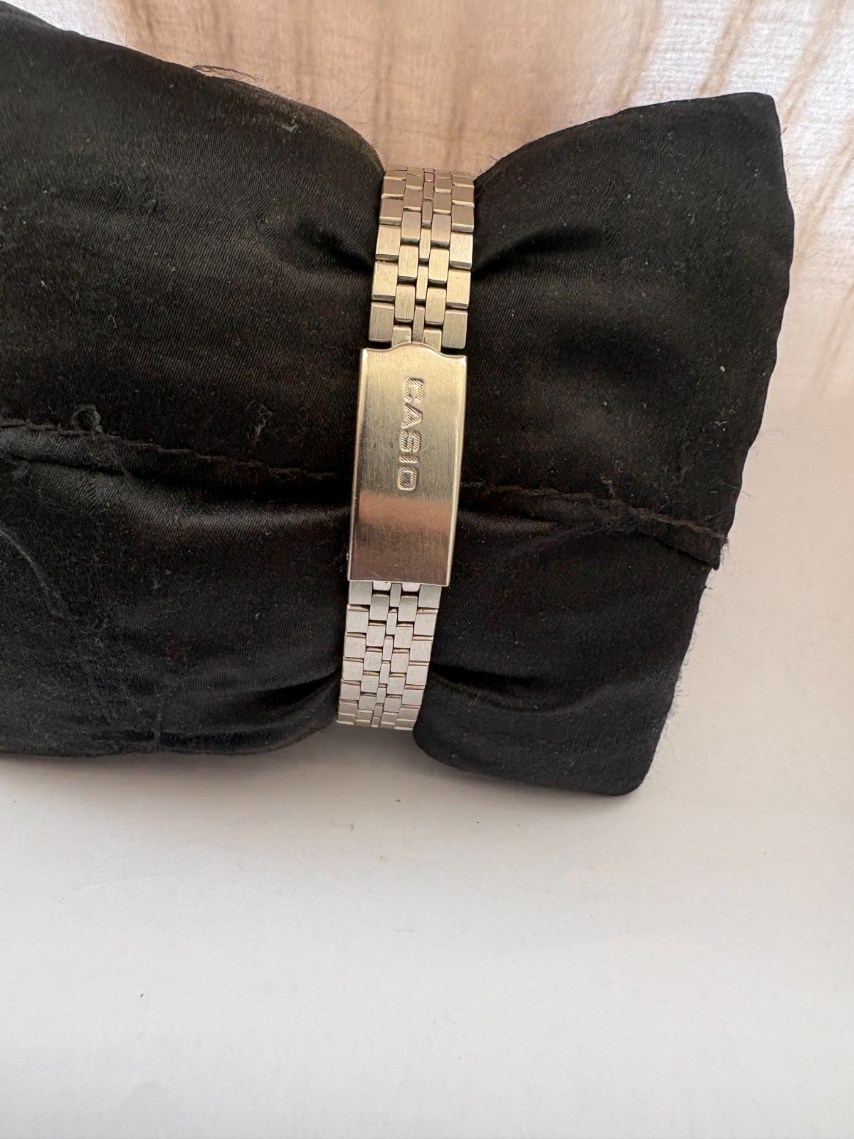 Casio Watch 192 LB320 Womens Retro Collection Digital NOT WORKING