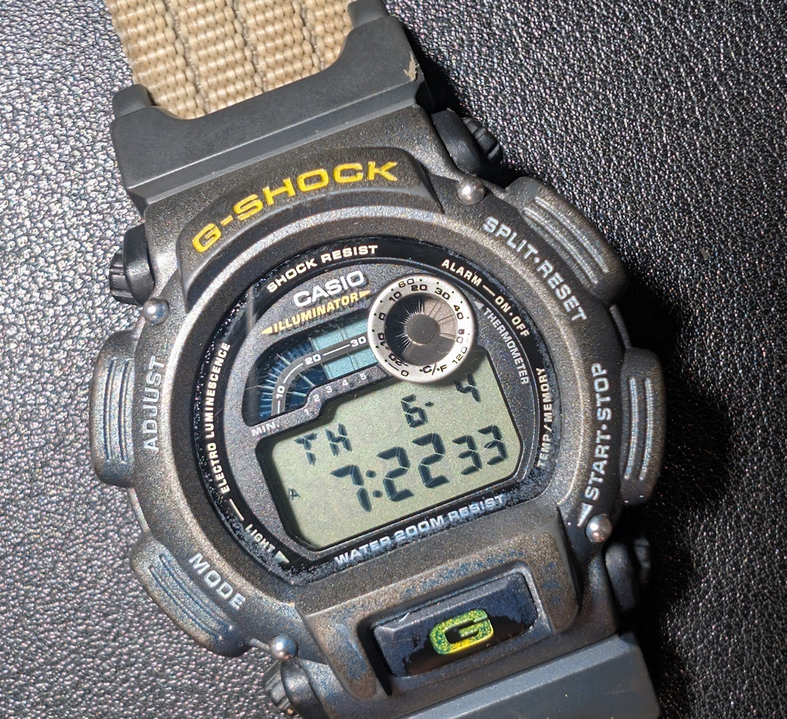 G-SHOCK CASIO DW-9400 Digital Watch Good Condition