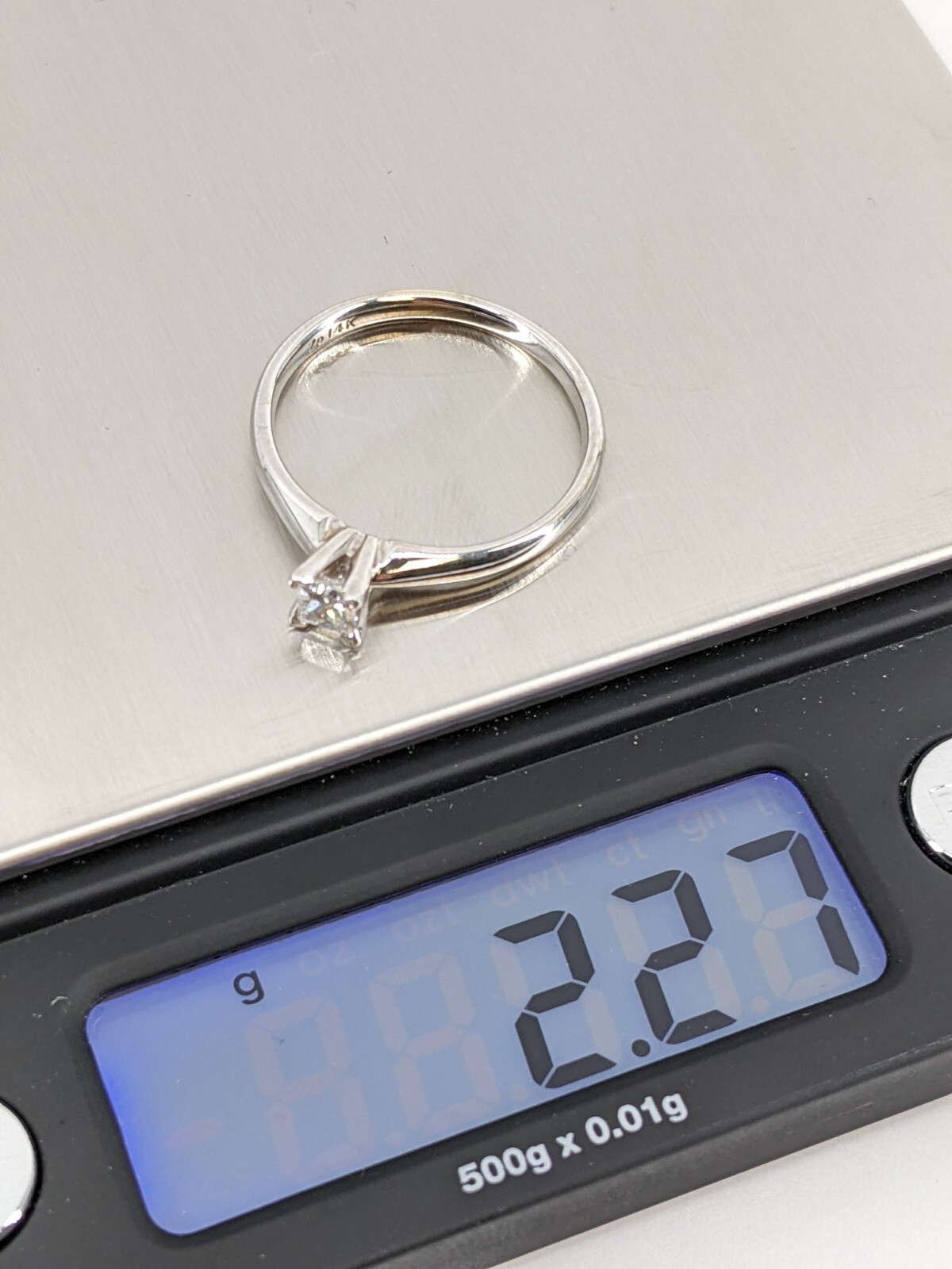 14KT White Gold 2.27g Single Diamond Ring Size 7, 0.27cttw