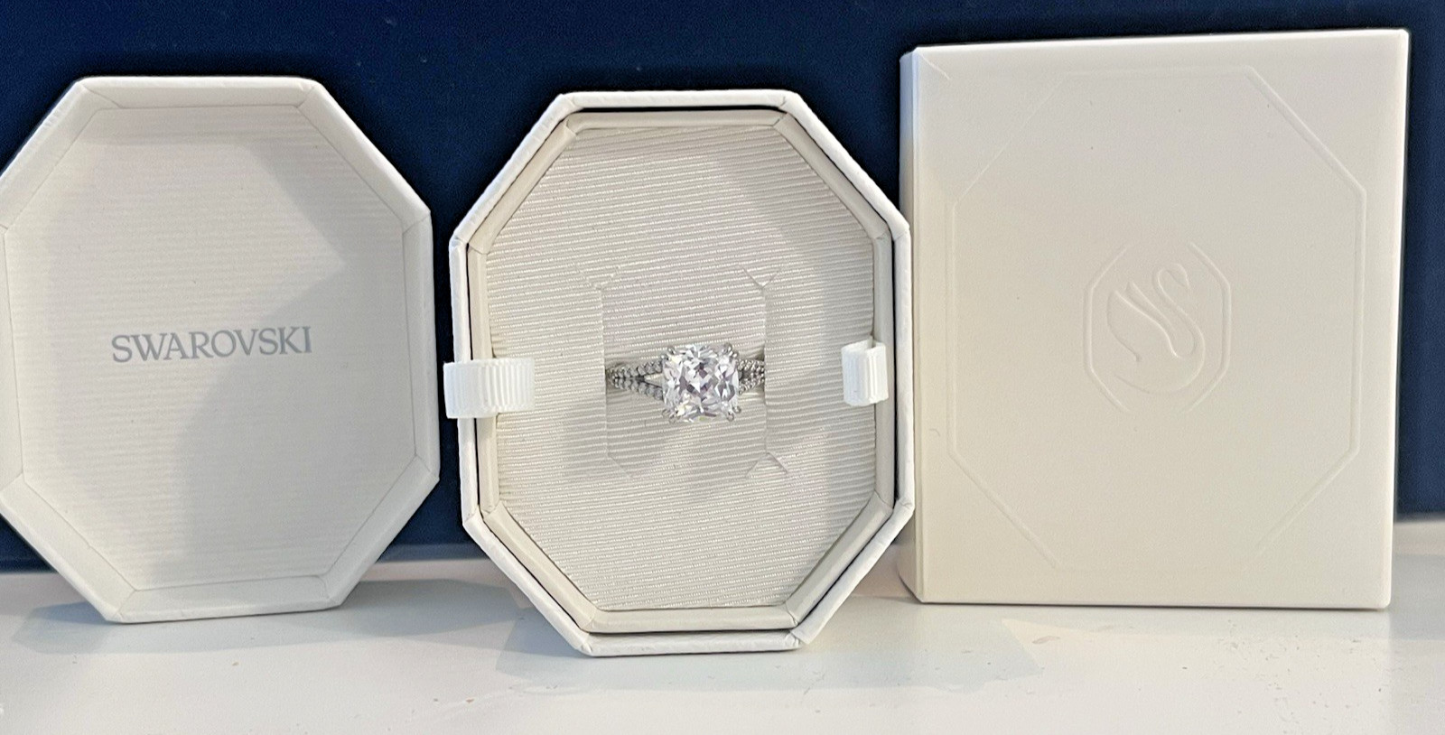 Swarovski Stilla cocktail ring Square cut, Pavé, White Rhodium plated