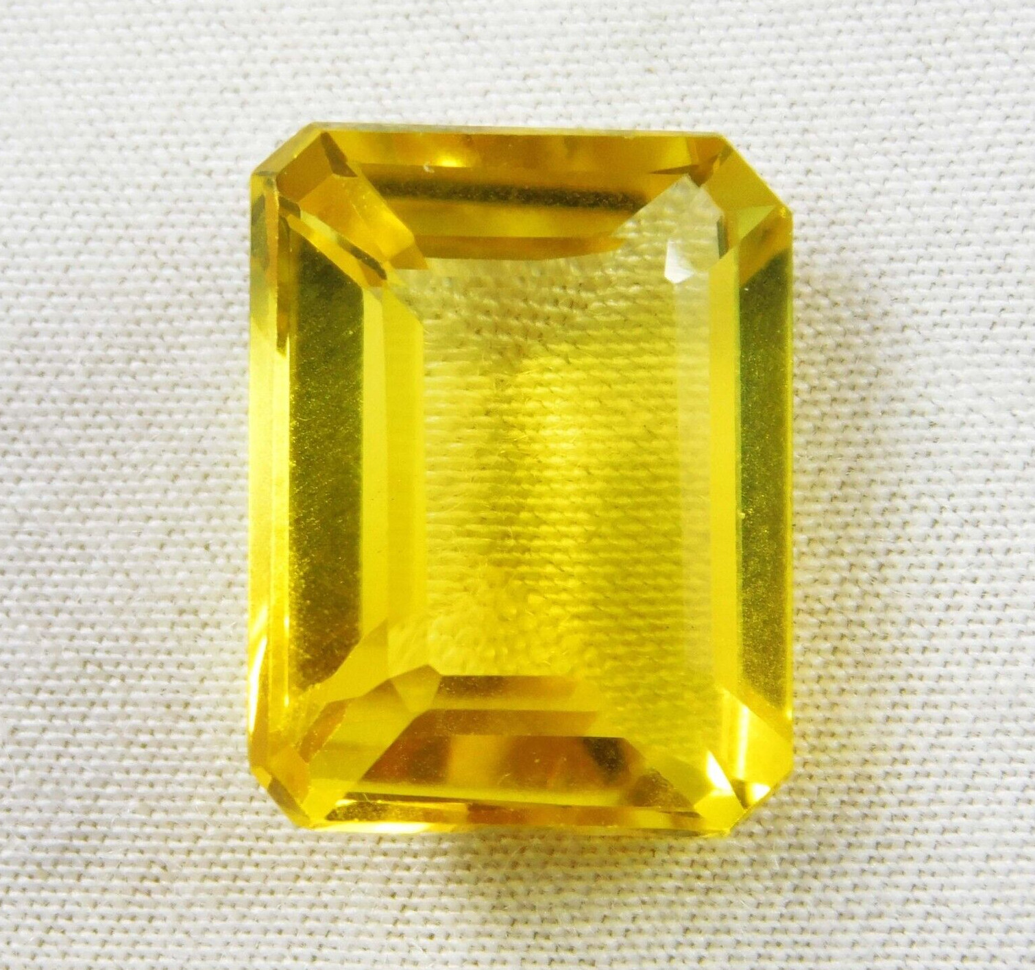 Natural 8.15 Ct Ceylon Yellow Sapphire Emerald Cut 12.8x10x5.1 Mm Loose Gemstone