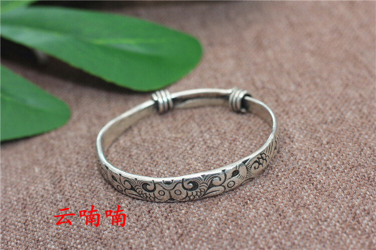 National wind literary retro folk Chinese handmade Miao silver bracelet 1piece
