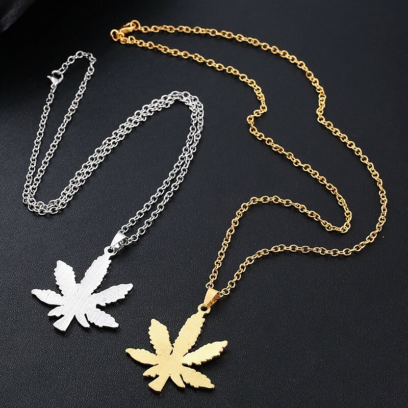 Men Retro Stainless Steel Simple Cannabis Marijuana Leaf Pendant Necklace 0349