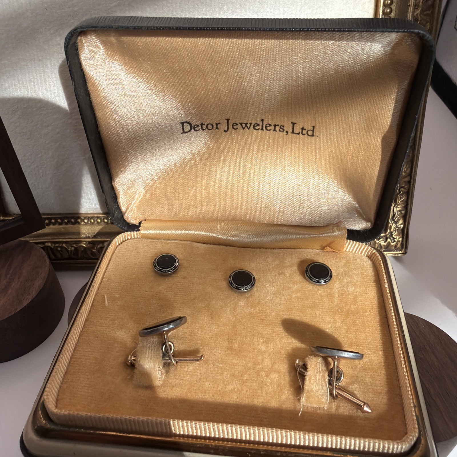 1064. Vintage Rolled Gold Plate Cufflinks And Shirt Stud Set Black Onyx Spring