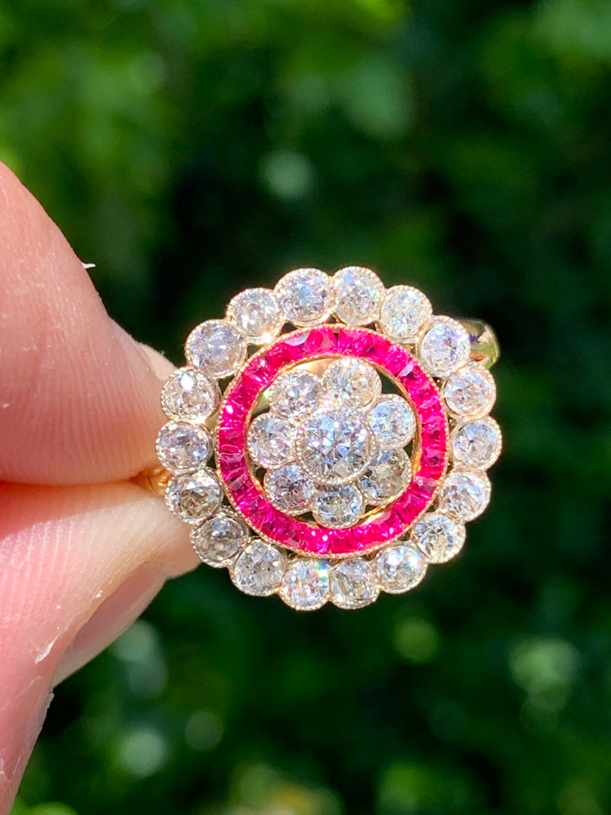 18ct gold 2.55ct diamond ruby old cut cluster ring boxed 3.8 grams