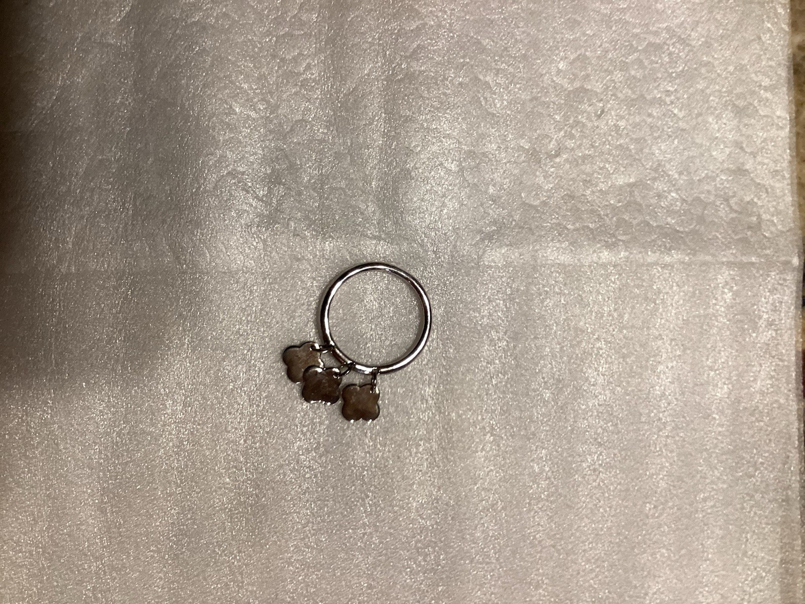 Heidi Klum Ring Sterling Silver Hammered 3 Clover Charm Stackable 925 Sz 6 1/4