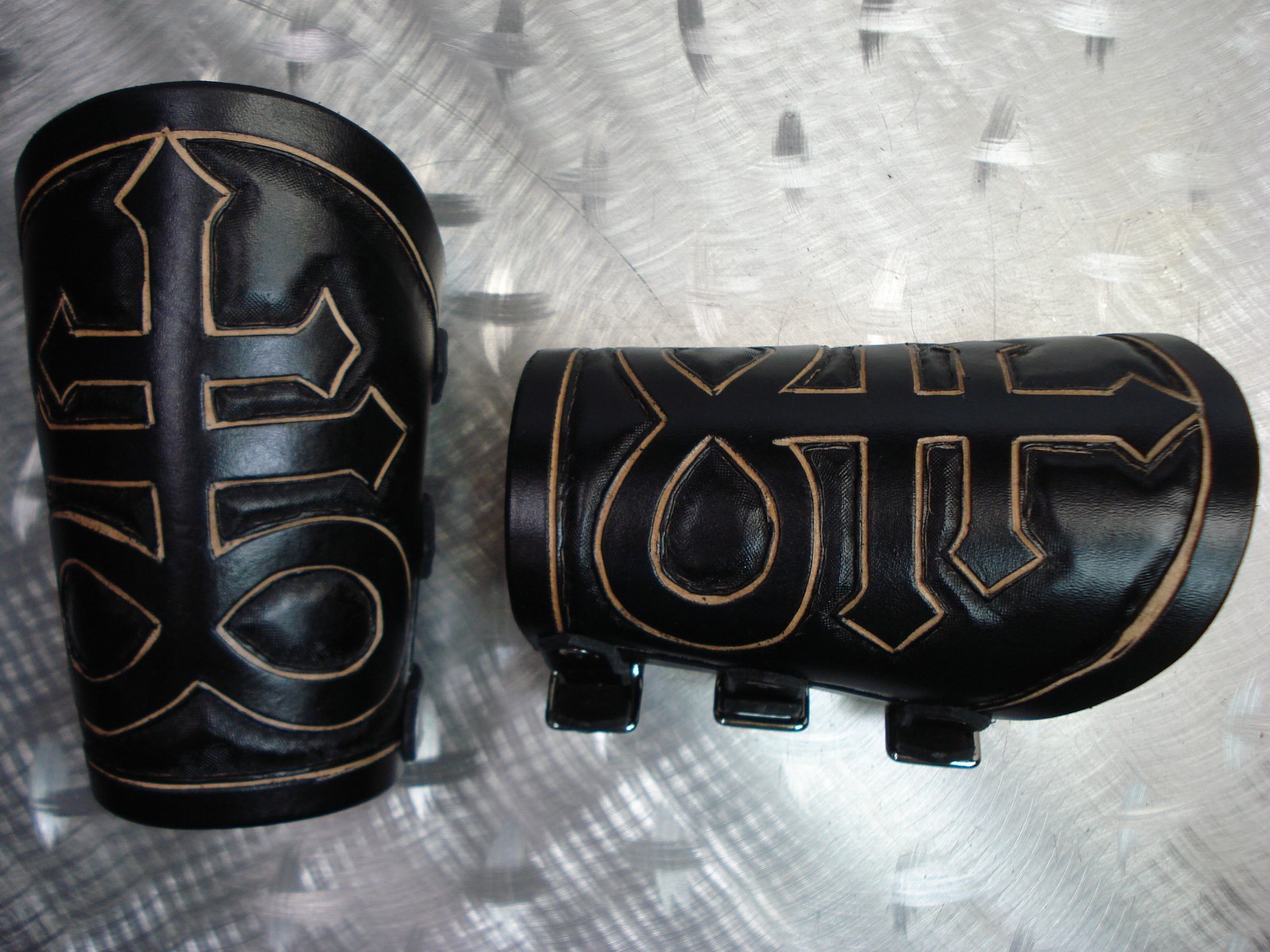 BLACK CARVED SATANIC LEATHER GAUNTLET. HEAVY METAL (MDLG0328)…..KING DIAMOND
