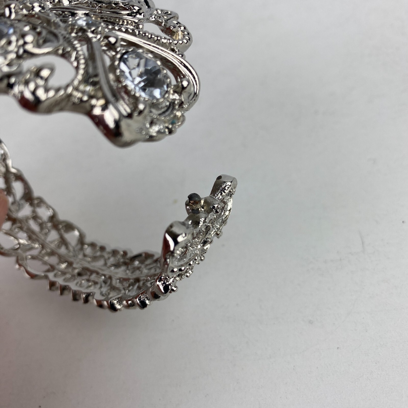 Silver Colored Costume Fashion Jewelry Bracelet Opens Closes At Side Crystals