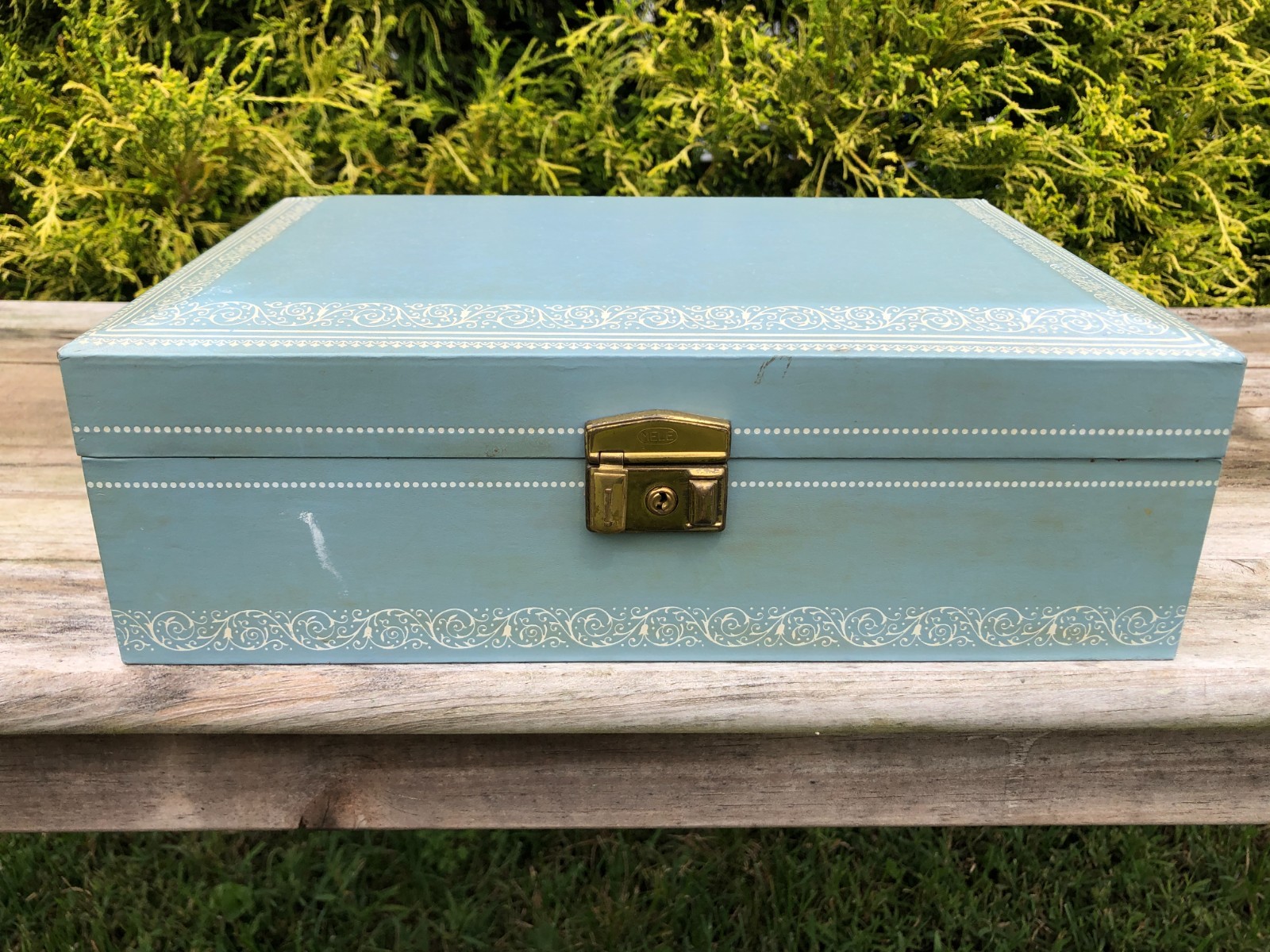 MELE Vintage Jewelry Box Blue with White Filigree Design Along Edges