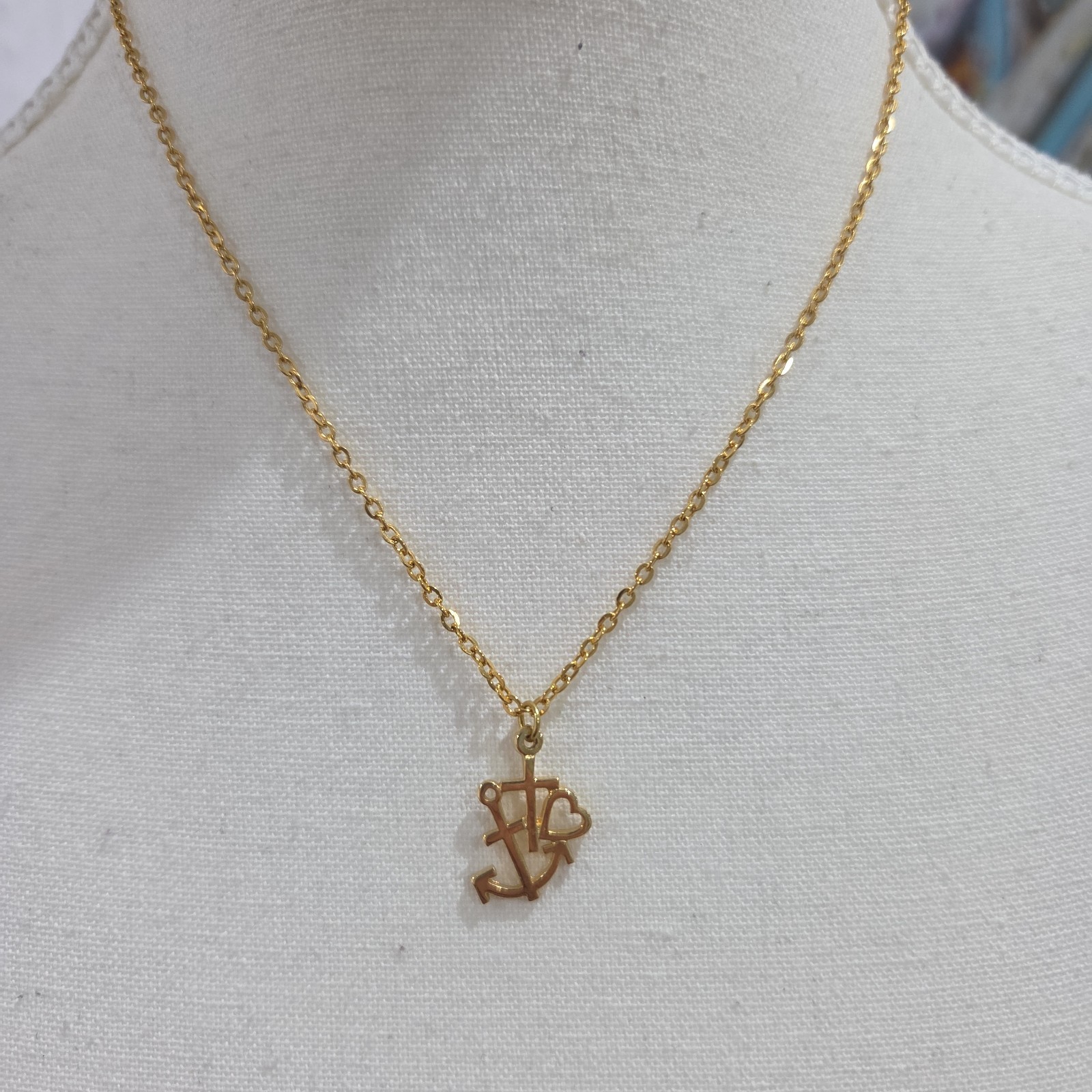New Vintage Gold Cross Heart Anchor Necklace Gold 20x15mm Pendant 45cm Chain