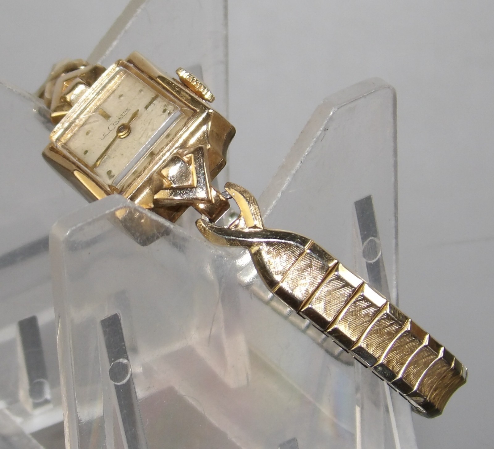 Le Coultre 10k Gold Filled Women’s Wind Wristwatch #31079536