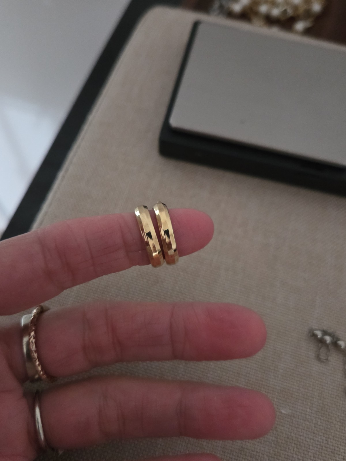 Vintage 14K Yellow Gold (585) Diamond Cut Hoop Earrings Stamped