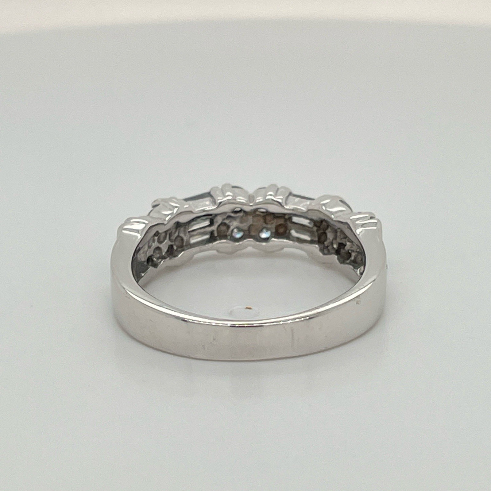 14k White Gold Round & Baguette Diamond Band Ring Size 5 1/4 – 3.3 Grams