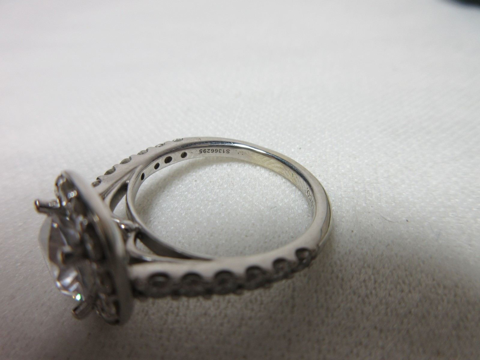 GABRIEL & COMPANY 14K SOLID WHITE GOLD & NATURAL DIAMONDS ENGAGEMENT RING