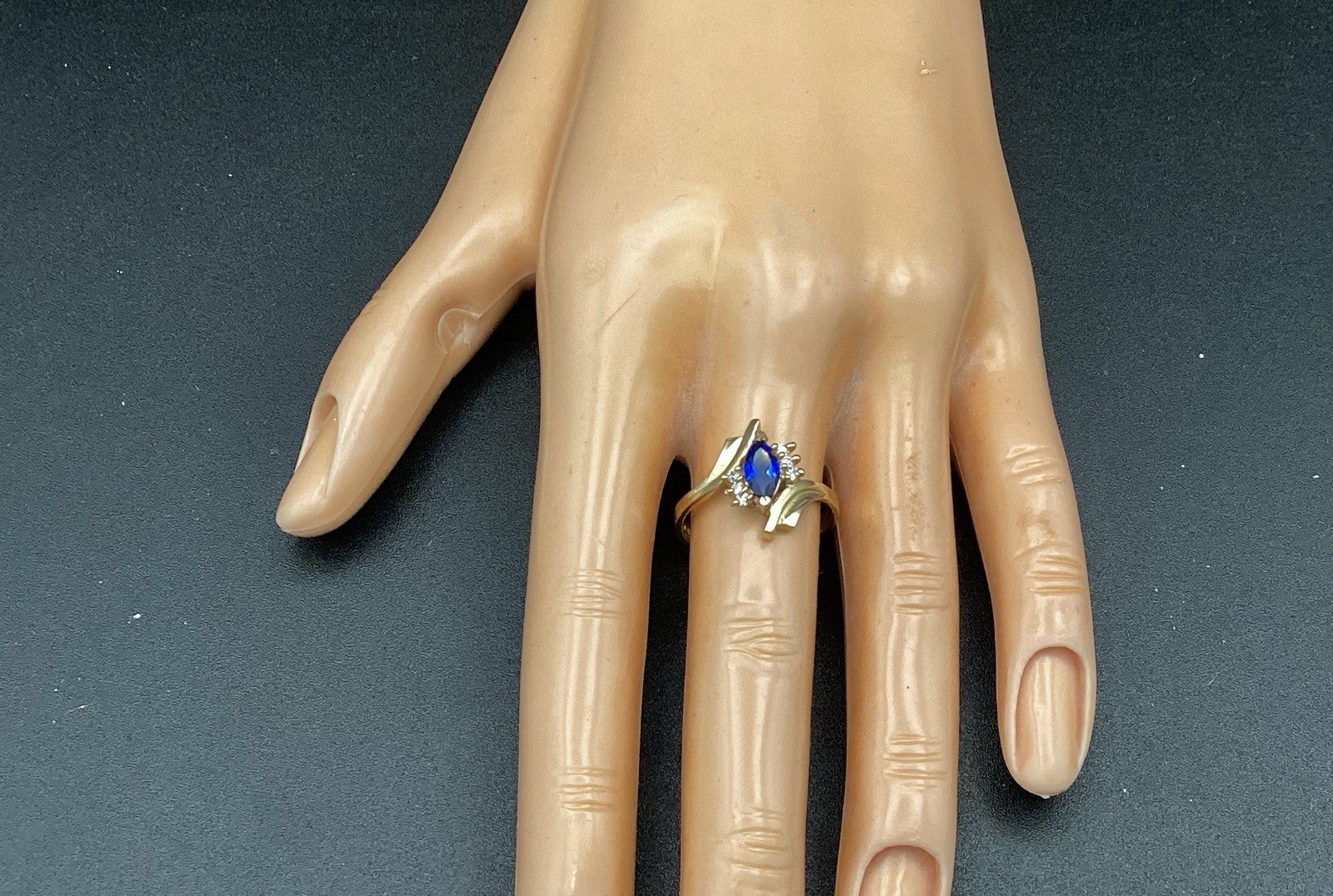New 10KT stamped yellow gold marquise September birthstone ring women size 8.25