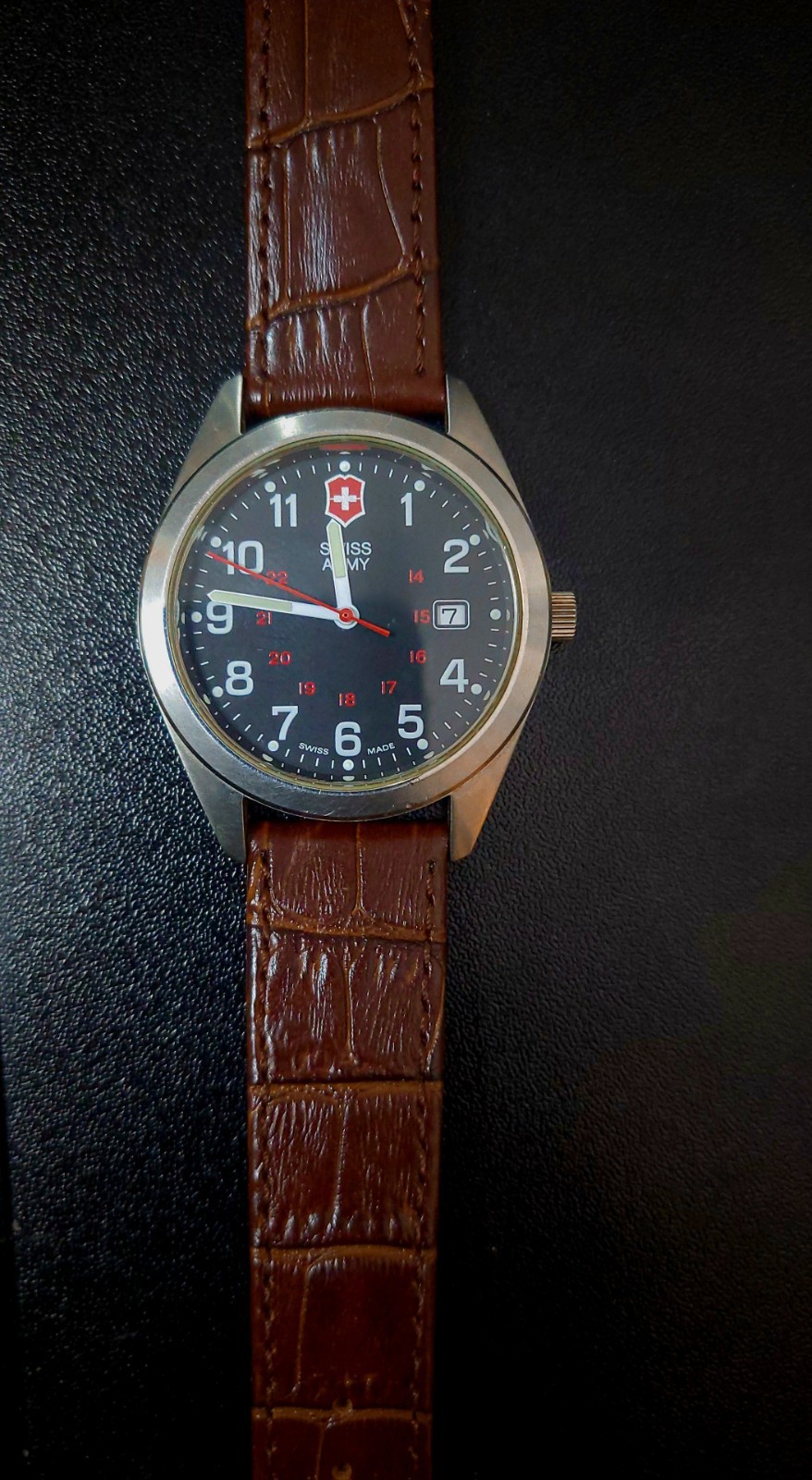 Victorinox Swiss Army Field Watch Men 40mm Black Dial Date