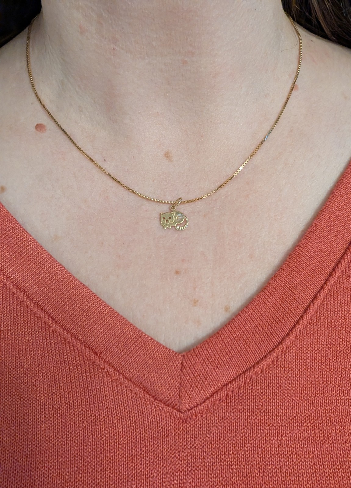 14k Yellow Gold Sleeping Cat Charm Necklace Pendant ~ 0.5g 19″ Chain