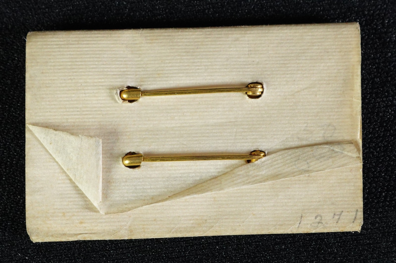 Antique Victorian Ladies Neck Pint Set Gold-Front NOS On Original Card