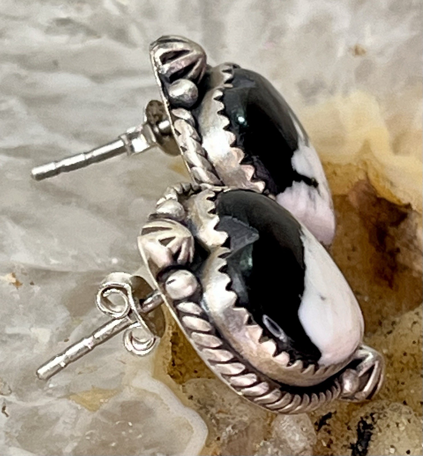 White Buffalo Heart Stud Sterling Silver Handmade Earrings SW Native Style 6g