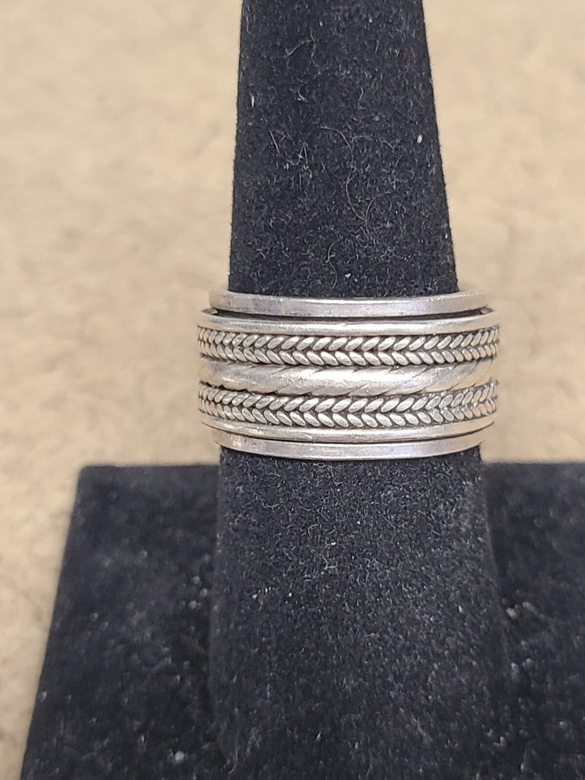 925 Spinner Ring 10.9 Grams Size 8.5