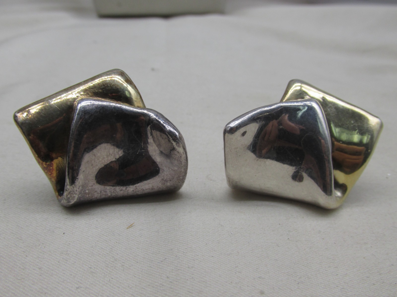 D. Varsano Israel Two Toned Sterling Silver Pierced Earrings 1.5 x 1.25″ #601