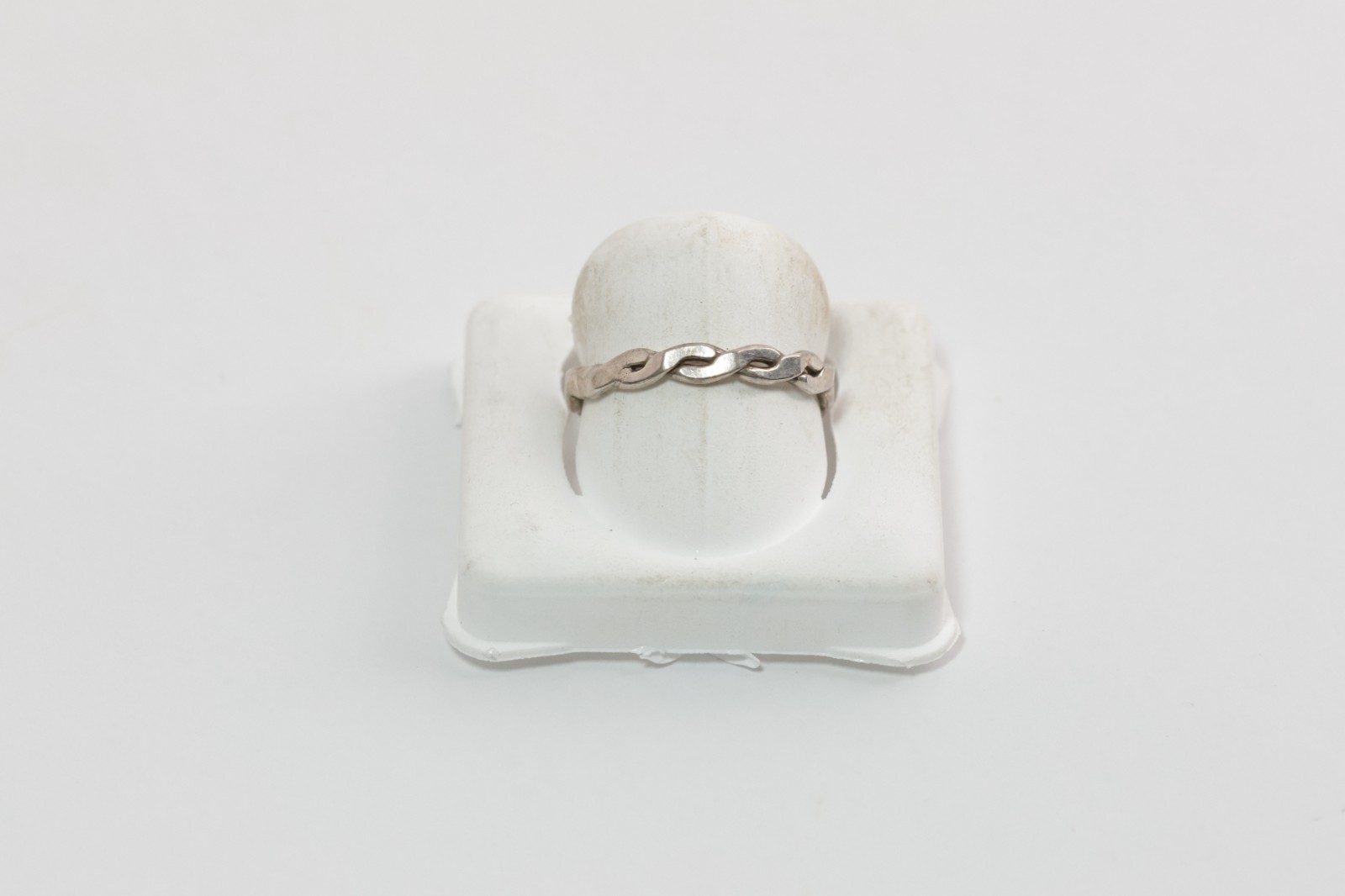Sterling Silver Minimalist Braided Band Style Ring Size 7.75