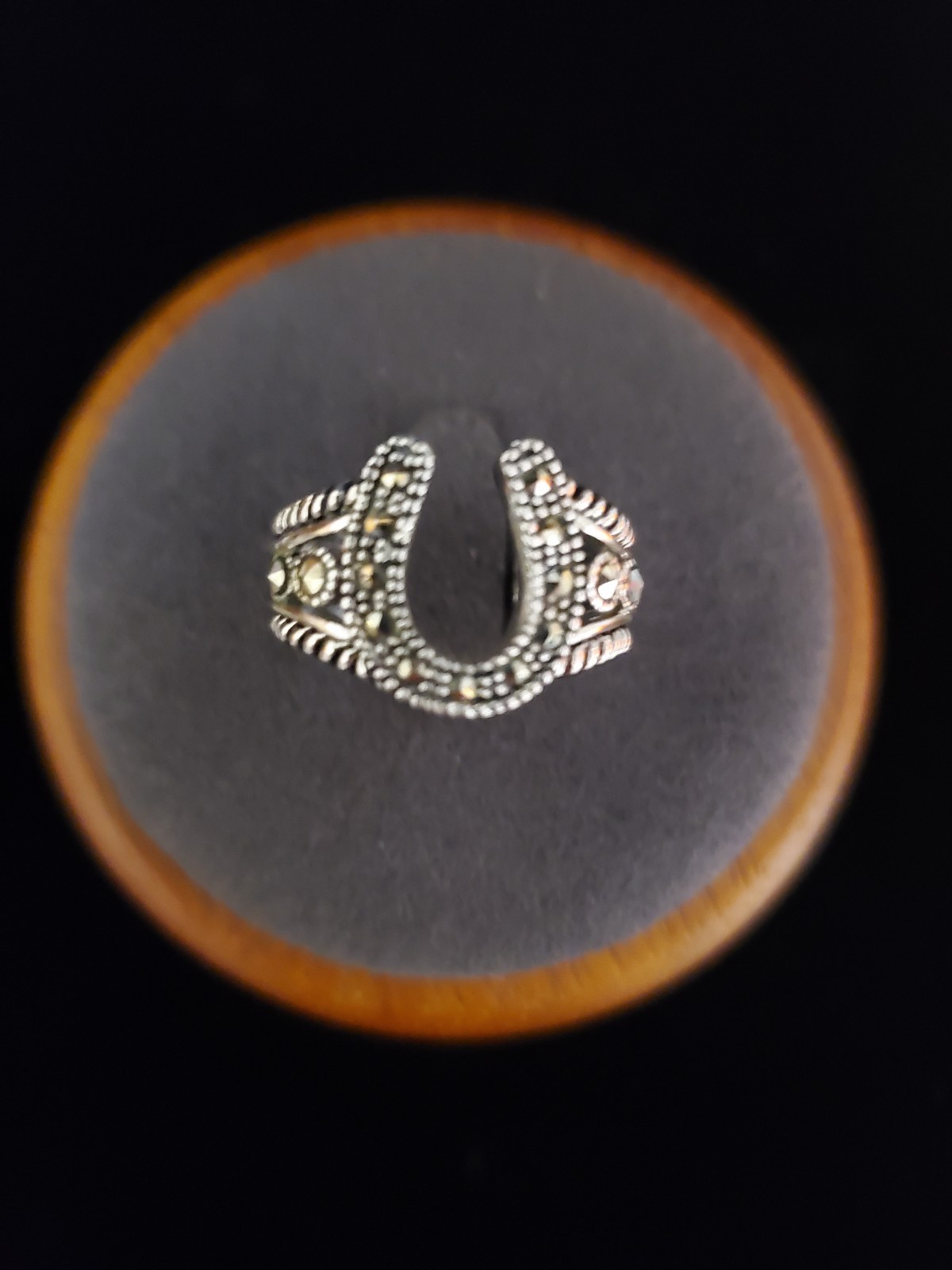 New RSC Covenant Silver Plated Hematite Horse Shoe Ring Size 6 Women’s Gift