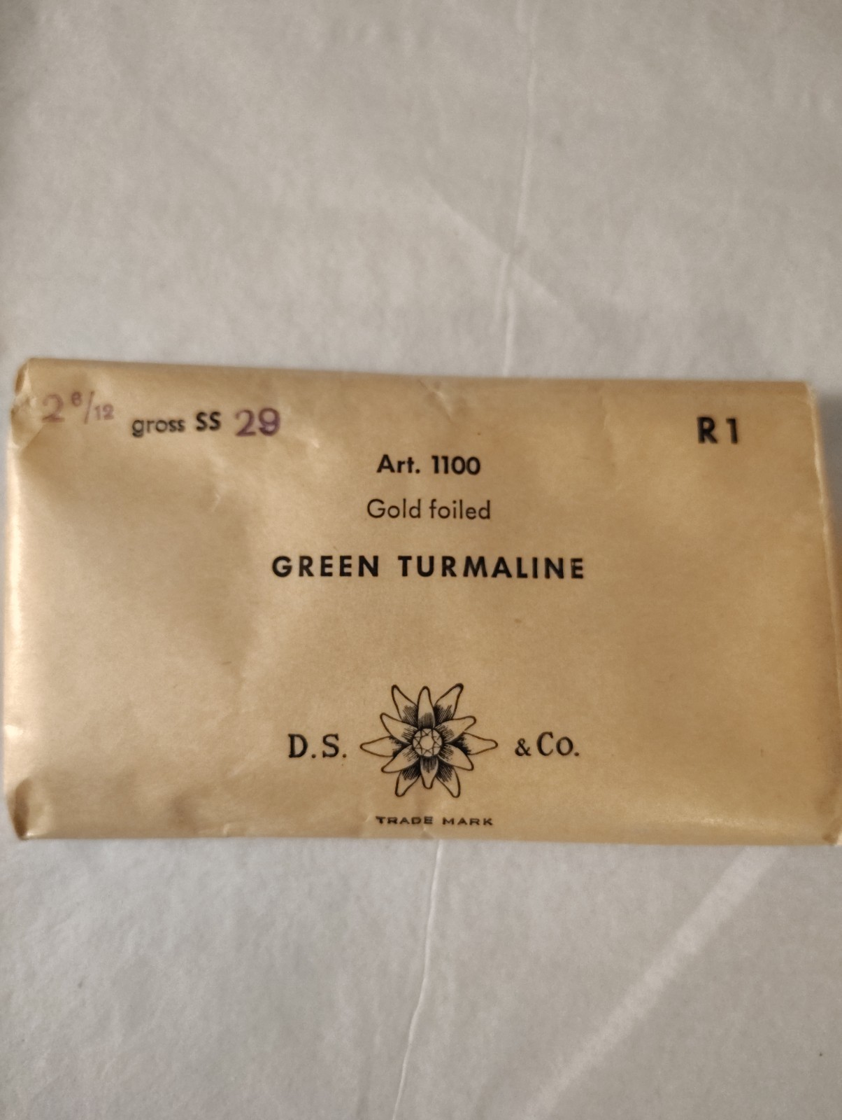 Vintage Swarovski Green Turmaline DS & Co Art 1100 SS29 6.2mm Chatons Full Pack