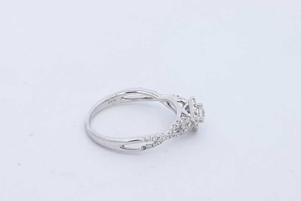 0.27cttw Diamond Ring In 10k White Gold 2.1 Grams Size 7 Eb0426lxzde