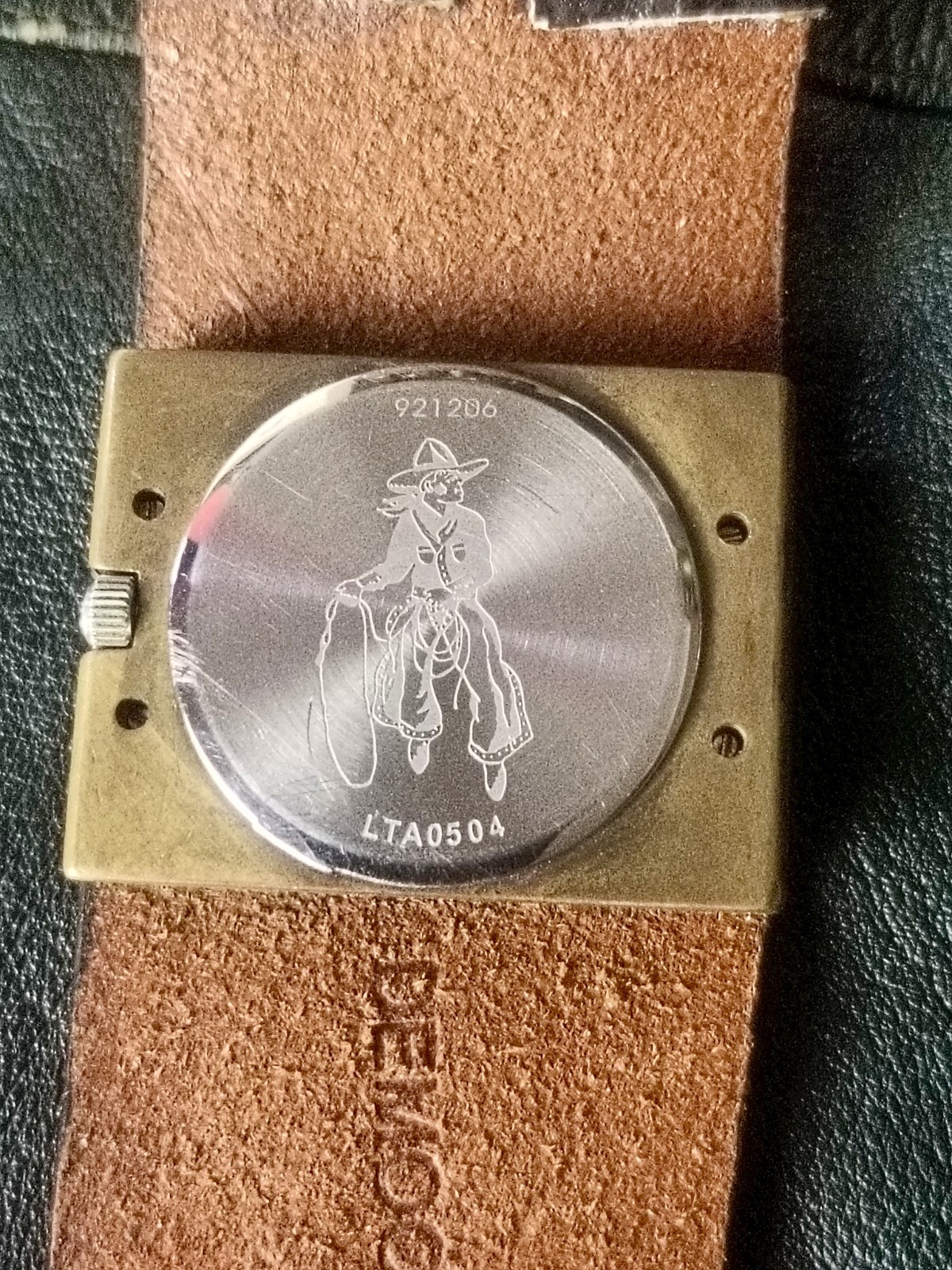 Vintage 1990 levi’s rotating disc direct read watch jump hour style