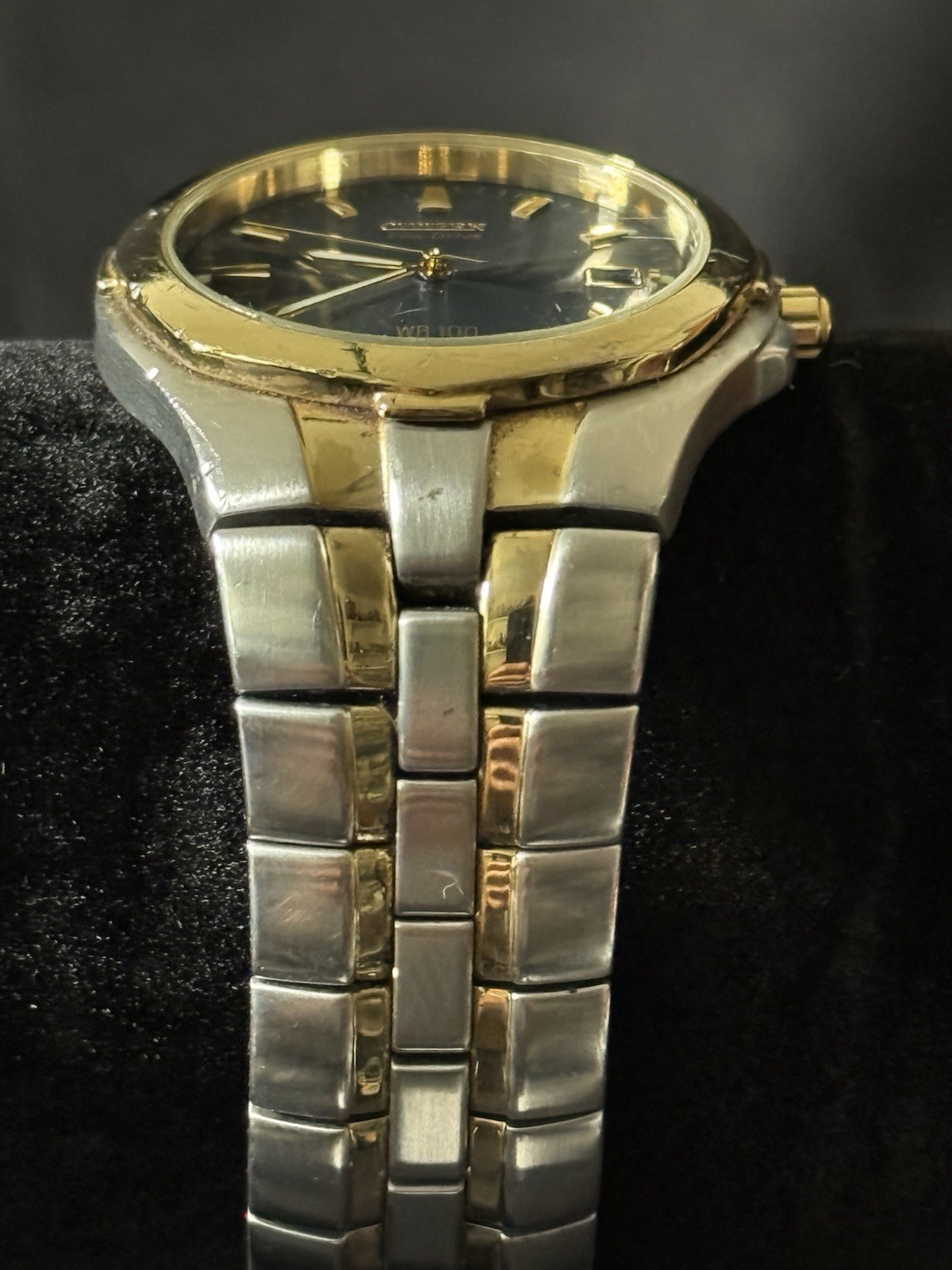 Citizen Eco-Drive Men E111-K15699 Two Tone Stainless Eco Drive Works