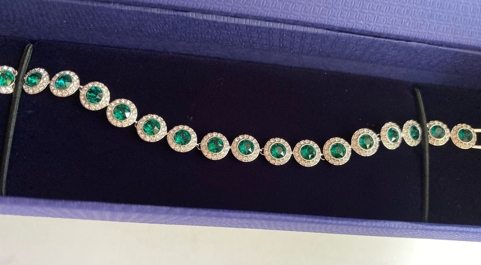 Vintage New Swarovski Una Angelic Emerald Green Crystal Round Cut Pave Bracelet