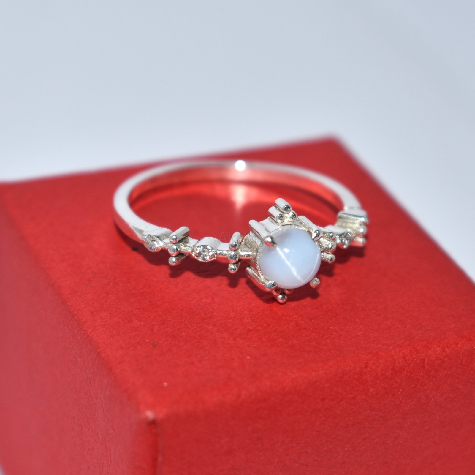 Forest Style White Lab Lindy Star Sapphire & CZ Diamond 925 Sterling Silver Ring