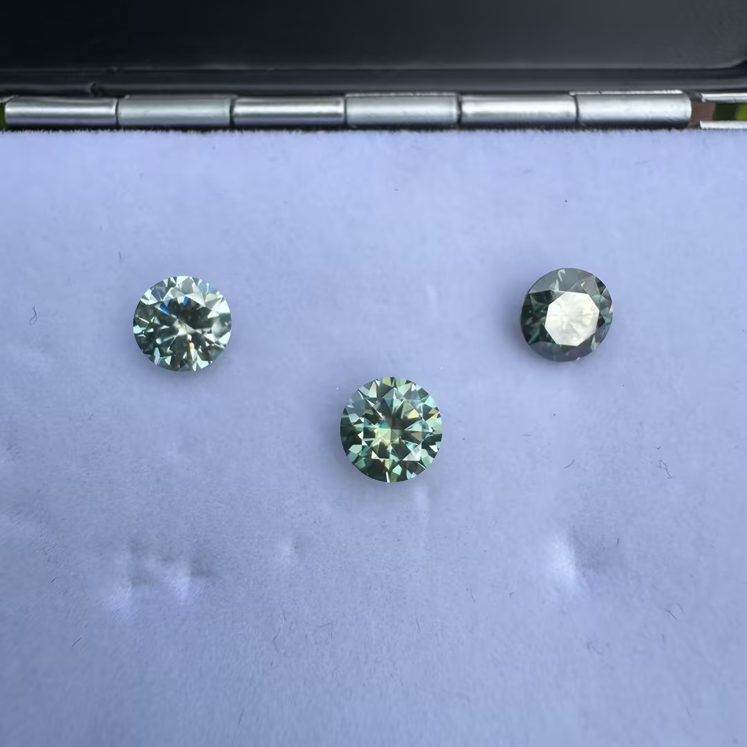 Wholesale VVS1 Moissanite Stones green 5-9mm Round Cut for Earring Jewelry Stone