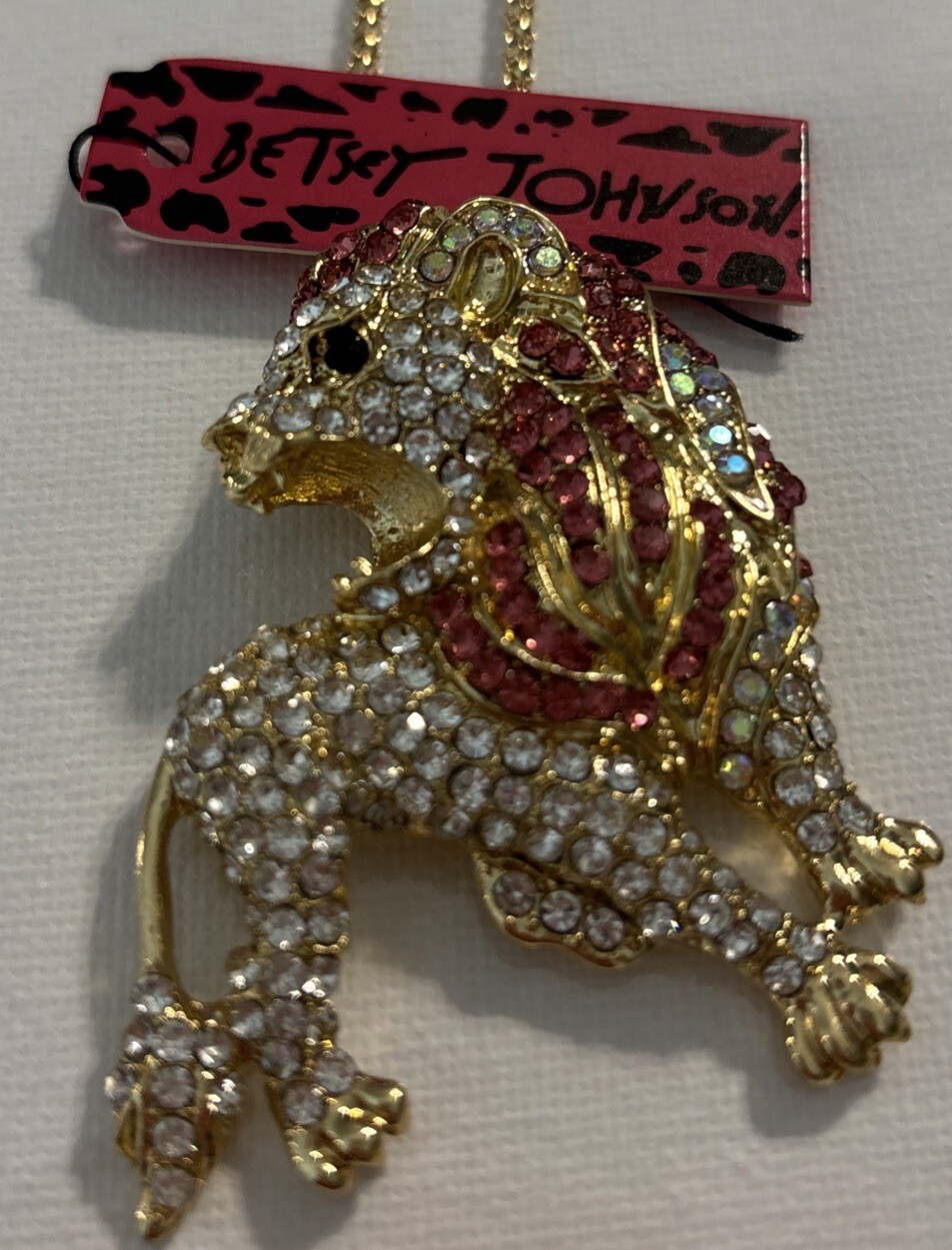 BETSEY JOHNSON GOLD WHITE CRYSTAL LION GOLD PLATED PENDANT BROOCH NECKLACE
