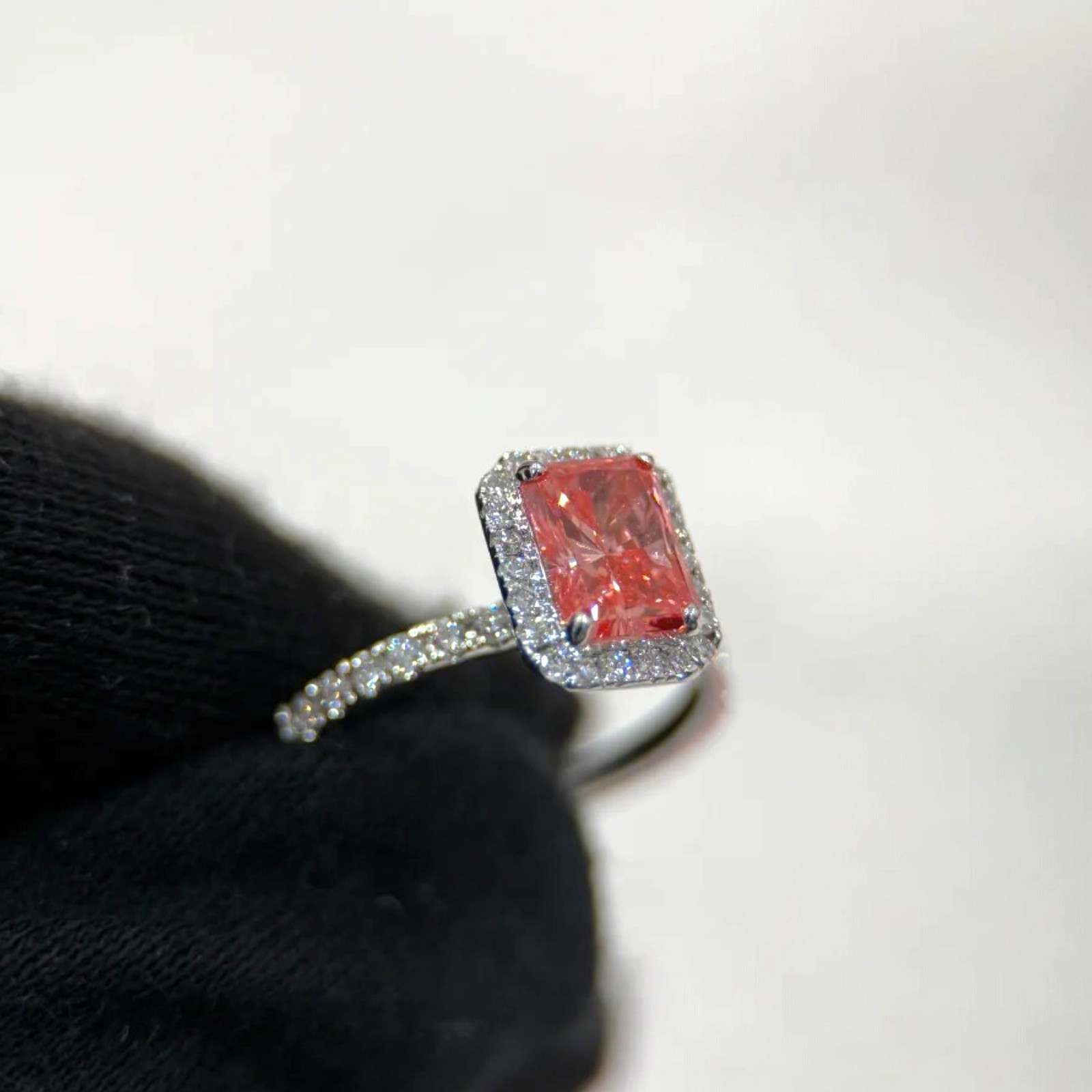 2.70 Ct Radiant IGI Lab Created Fancy Vivid Pink Diamond Women Ring 950 Platinum
