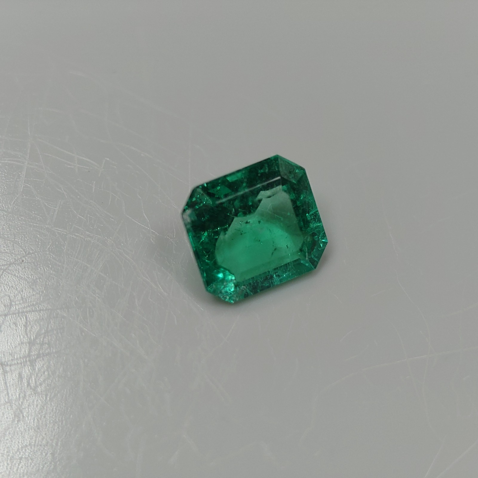 Natural Emerald 0.35 ct, approx. 4.6mm x 4.1mm x 2.5mm, Jewelry Removal e0021