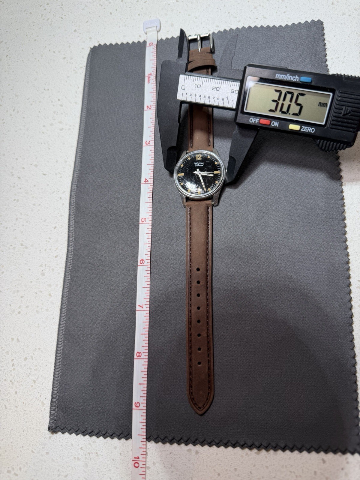 Vintage Wyler Incaflex Military Black Dial 1974-1122