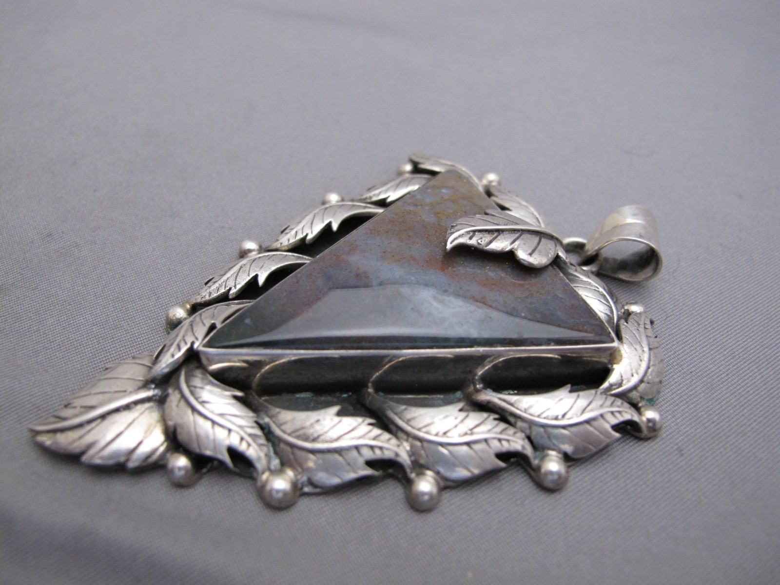 Fine LARGE Triangular Sterling AGATE PENDANT w/LEAF BORDER-Impressive! 3 1/4 In