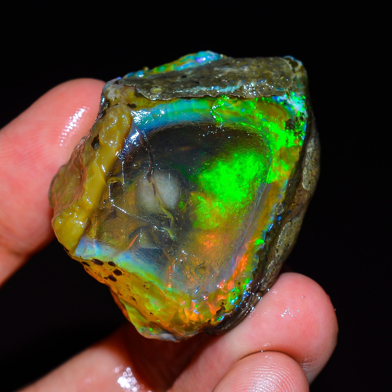 101 Ct Natural Fire Ethiopian Opal Oil Rough Gemstone For Jewelry 37x21x28 mm