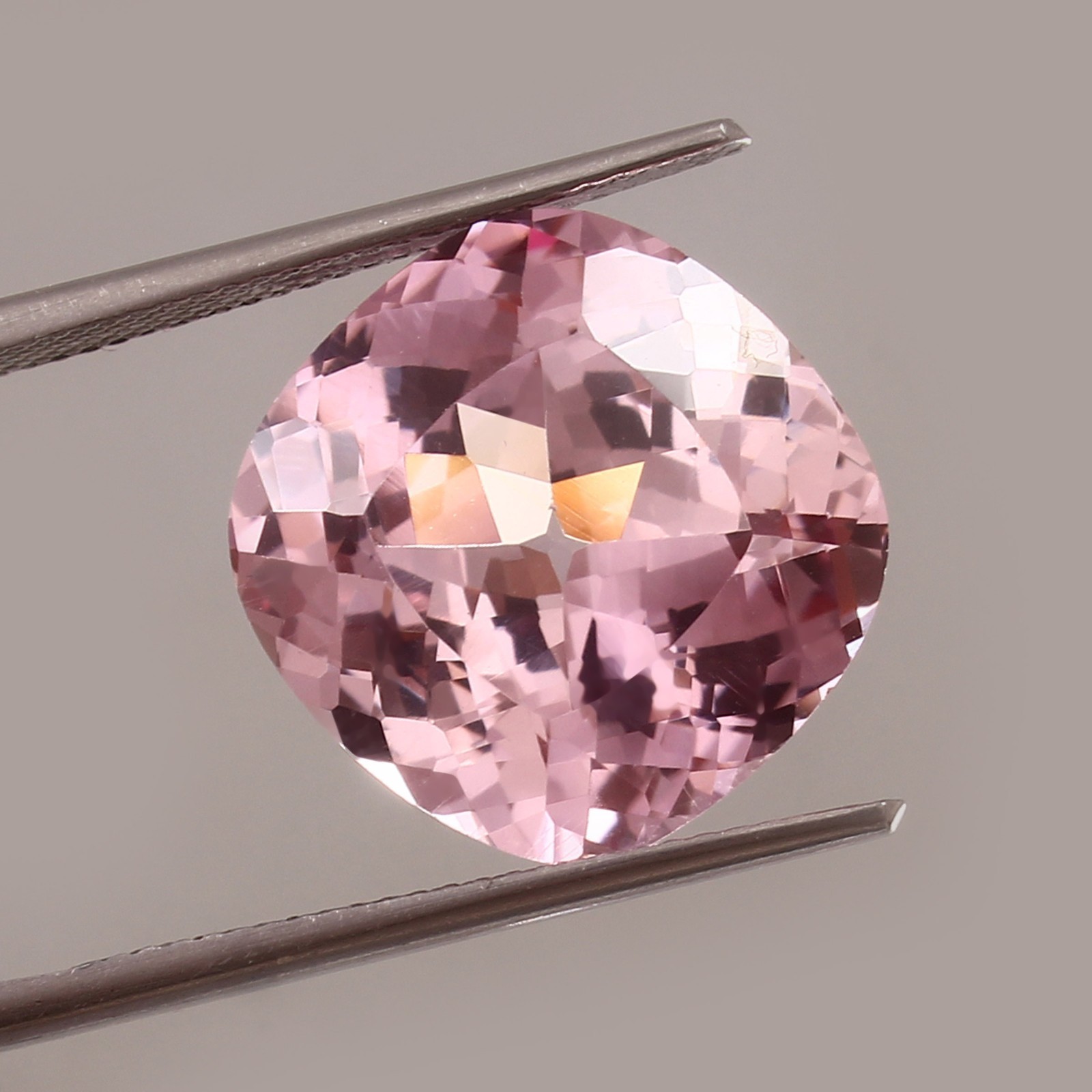 Natural Flawless Ceylon Padparadscha Sapphire Cushion Cut Loose Gemstone 15x15MM