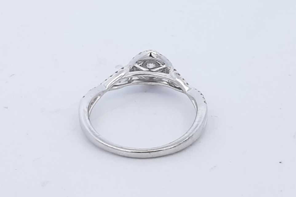 0.27cttw Diamond Ring In 10k White Gold 2.1 Grams Size 7 Eb0426lxzde