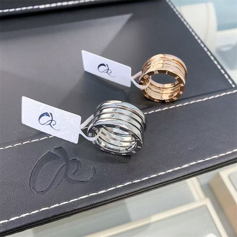 New model titanium-steel fashion and trendy ring, men’s and women’s styles