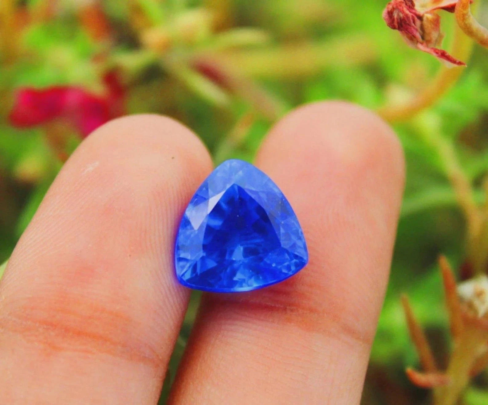 6.65 Ct Natural Vibrant Blue Tanzanite Trillion Cut Loose Gemstone GIE Certified