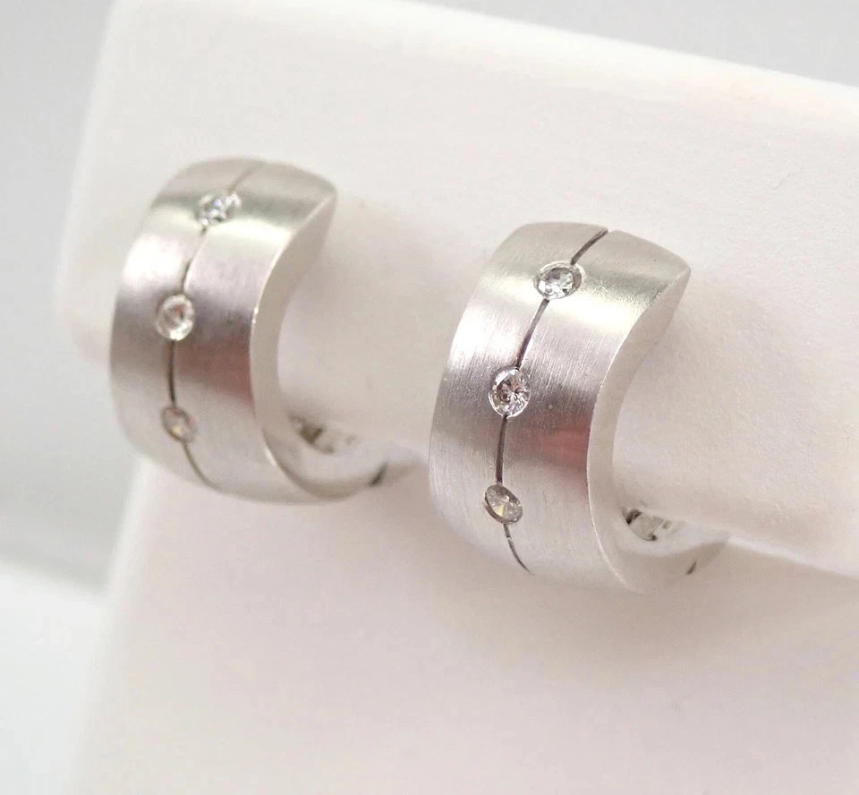 18K White Gold Plated 1Ct Round Cut Moissanite Huggie Huggies Hoop Earrings