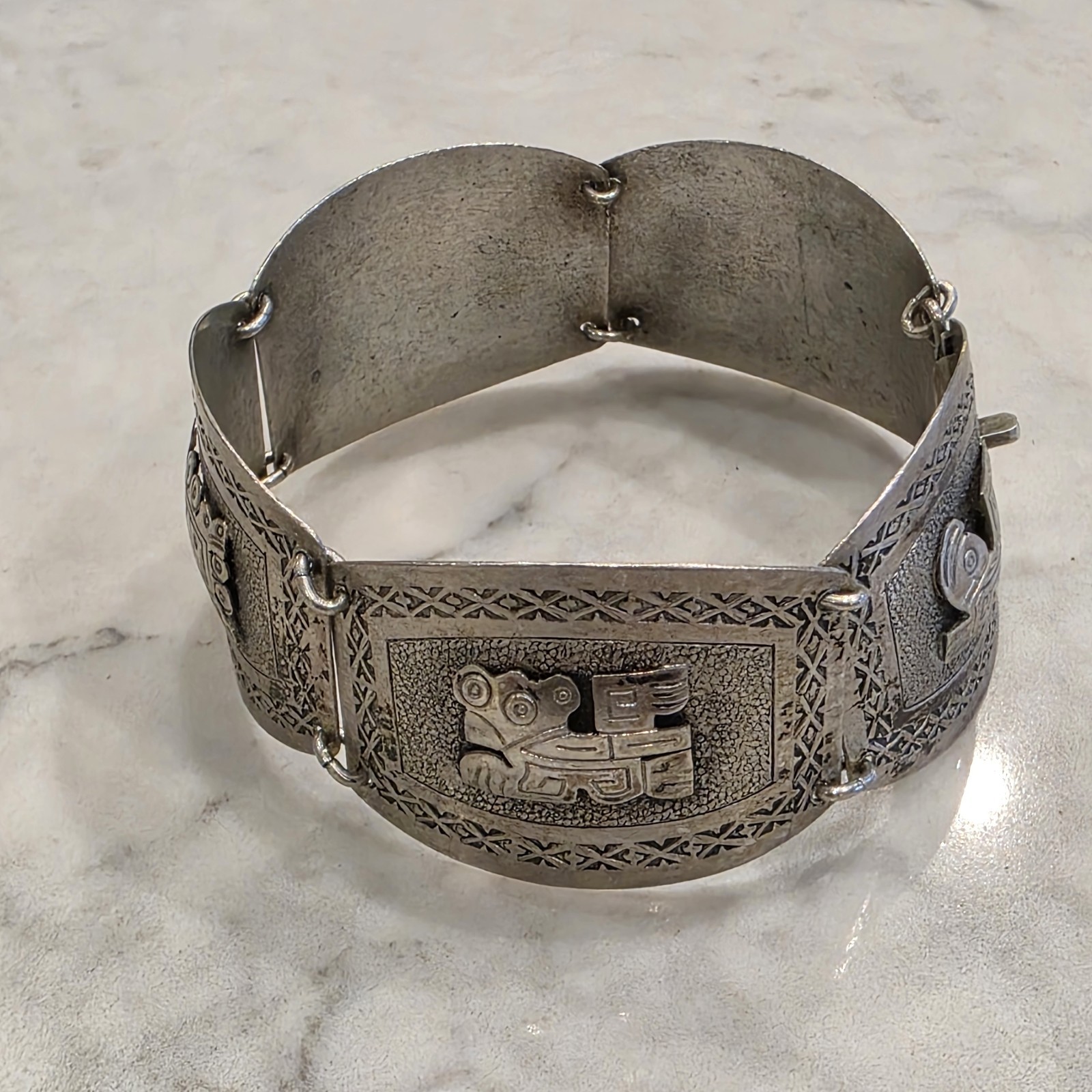 Vintage Peruvian Silver Tone Storyteller Engraved Panel Bracelet – 7 inch